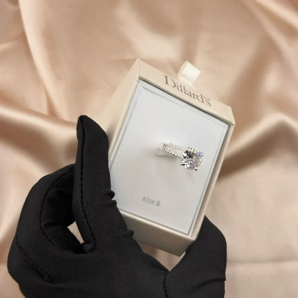 Dillard’s Halo Ring - Size 8 - Picture 6 of 7